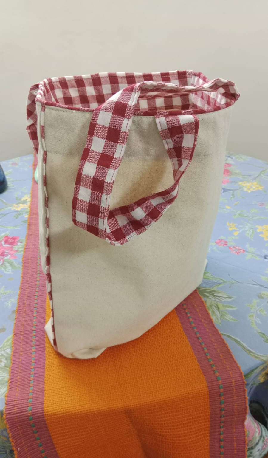 Cotton Tote with Lining, Pocket & Chic Style